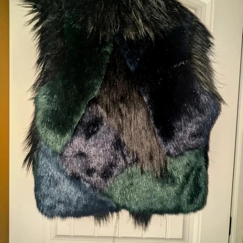 BLANK NYC Womens Black Blue Green Furry Faux Fur Hook & Loop Vest M